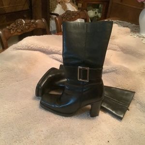 Rider black leather size 9 calf boots